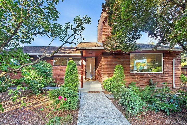 9802  15th Avenue NE  Seattle WA 98115 photo