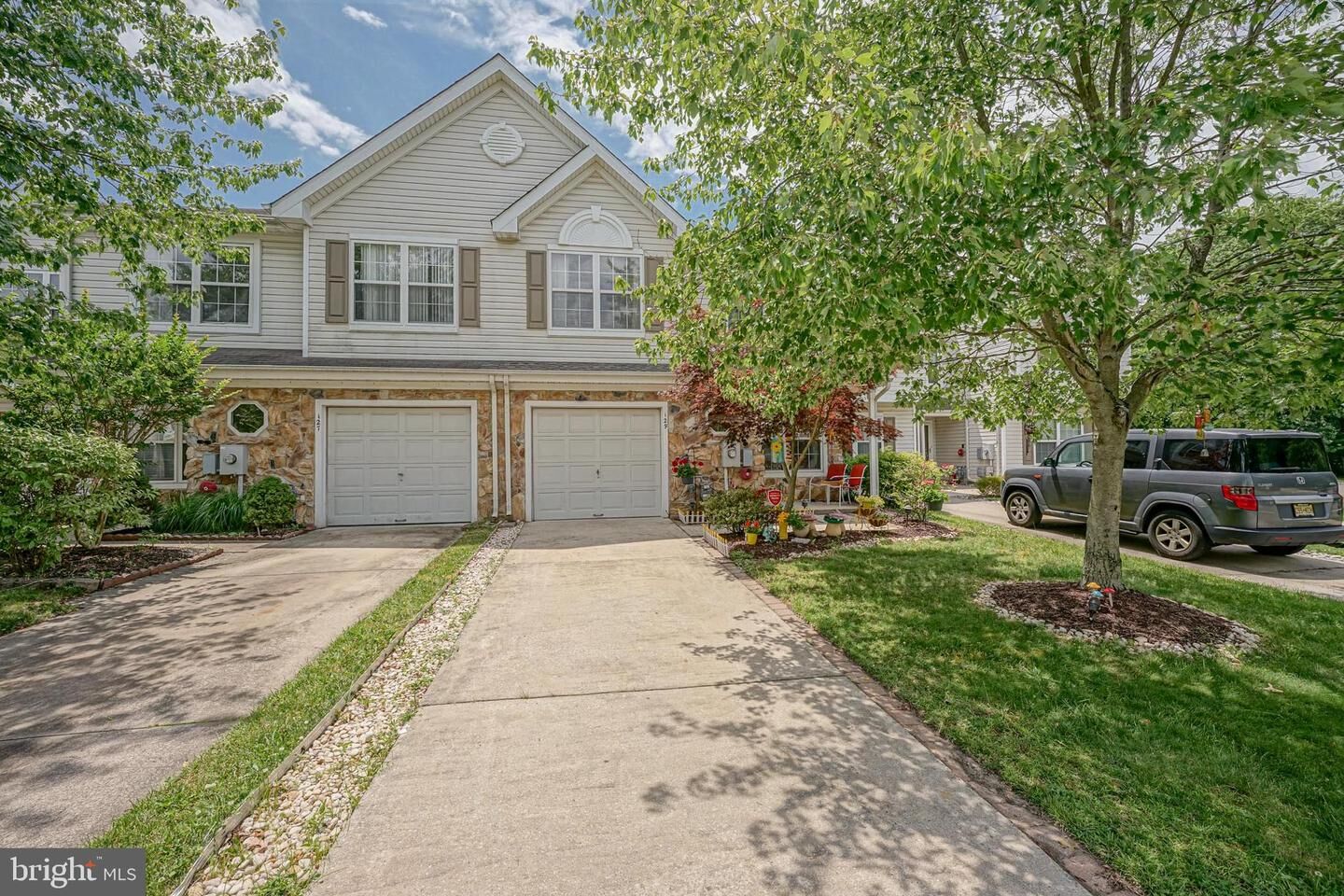 Property Photo: 129 Buckingham Way NJ 08054