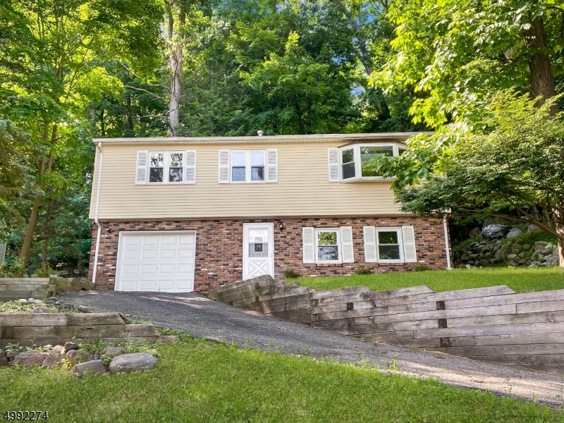 Property Photo: 190 Skyline Lakes Dr NJ 07456