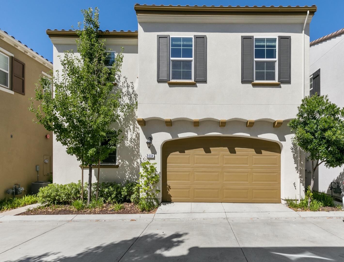 Property Photo: 1004 Applewood Drive CA 94582