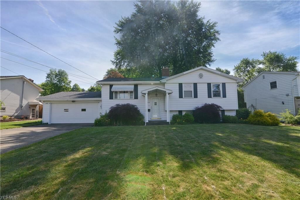Property Photo: 3443 Sandalwood Lane OH 44511