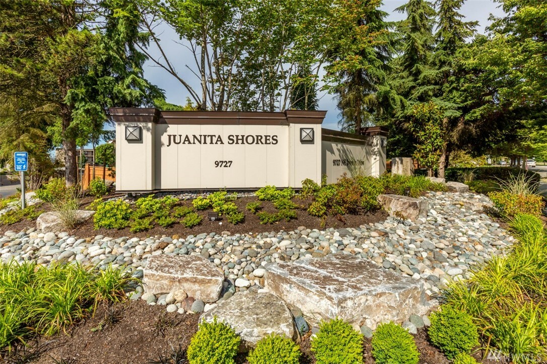 Property Photo:  9727 NE Juanita Drive 405  WA 98034 