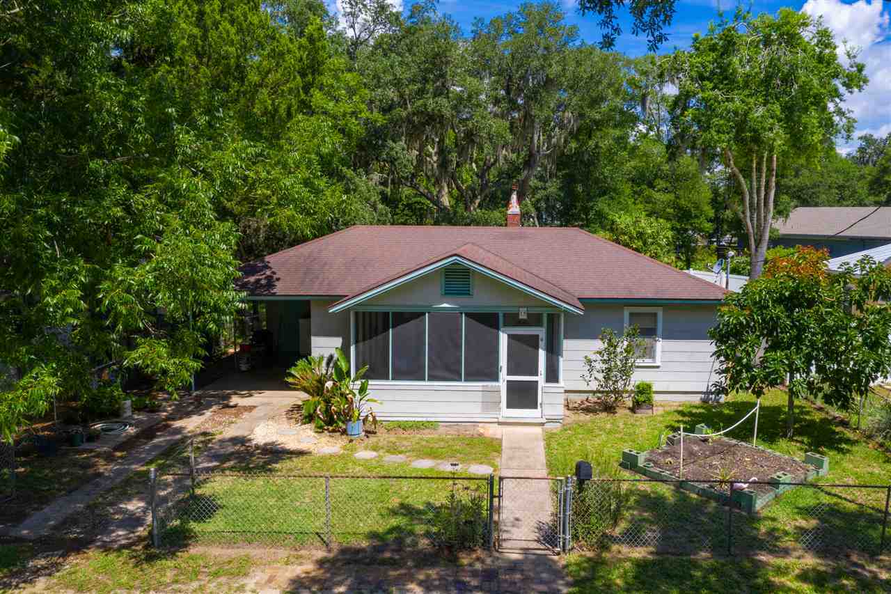 Property Photo: 10 Atlantic Ave FL 32084