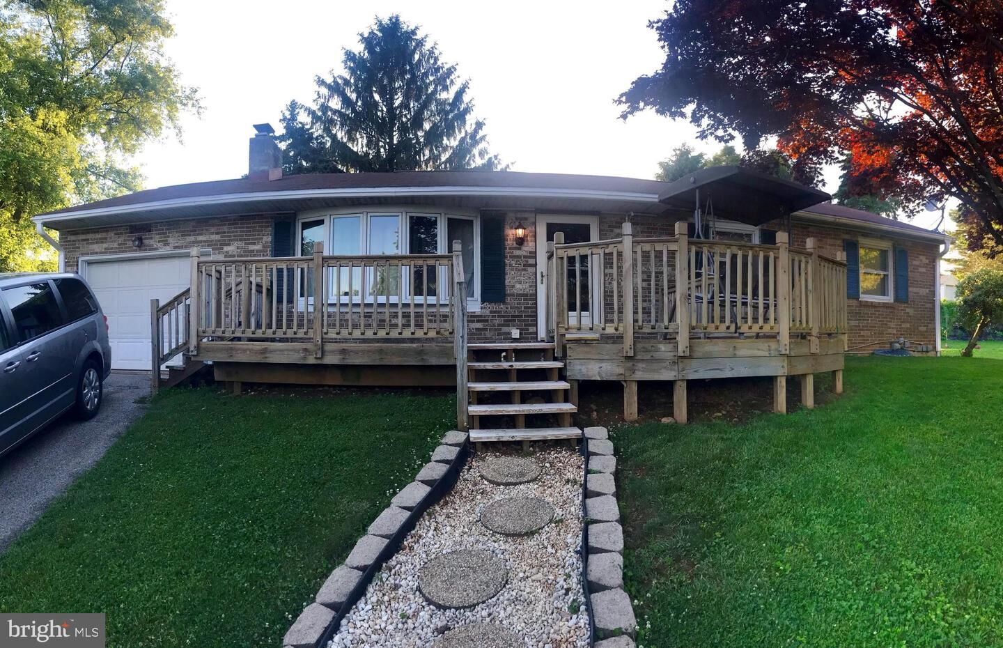 Property Photo:  12 Minuteman Court  PA 17349 