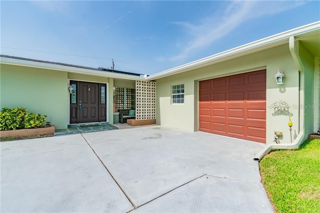 Property Photo: 14012 Starboard Drive FL 33776