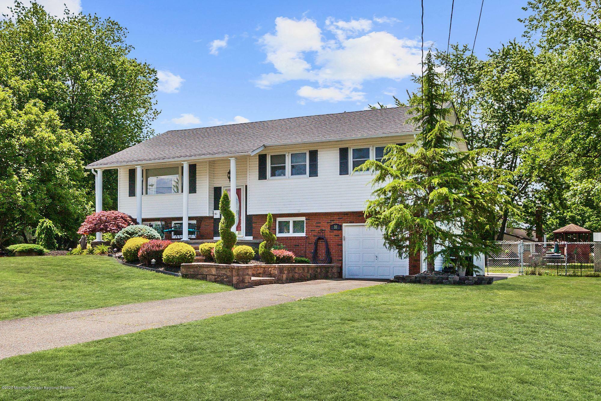 Property Photo:  10 Stratford Drive  NJ 07726 