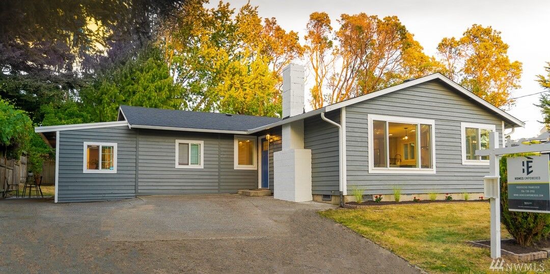 Property Photo:  12416  7th Avenue SW  WA 98146 