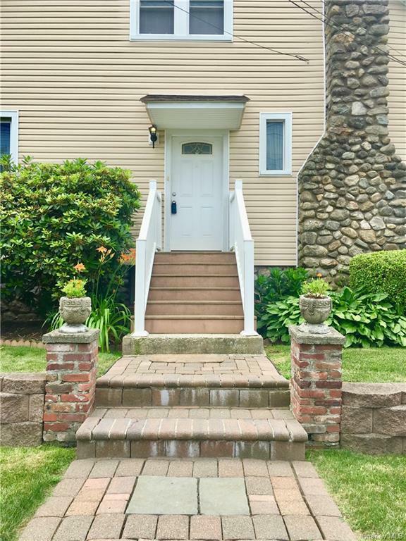 Property Photo:  302 S Middletown Road  NY 10954 