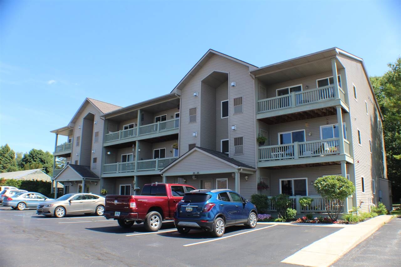 Property Photo: 700 Hillside #32 MI 49770