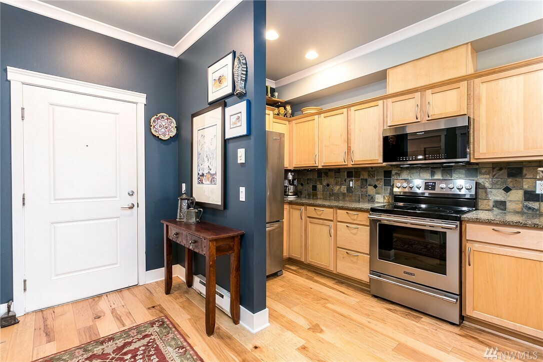 Property Photo: 1015 Railroad Ave 308 WA 98225