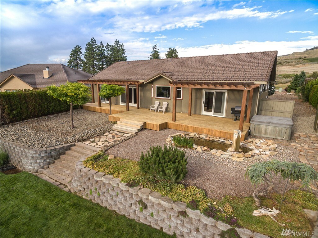 Property Photo:  500 Desert Canyon Blvd  WA 98843 