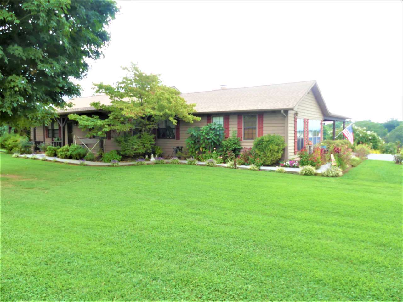 Property Photo: 609 County Road 442 TN 37303