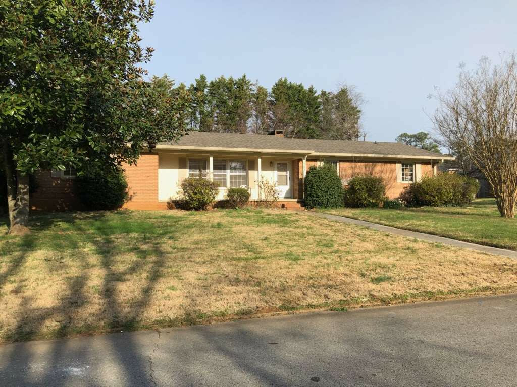 Property Photo:  901 Eastview Circle  TN 37311 