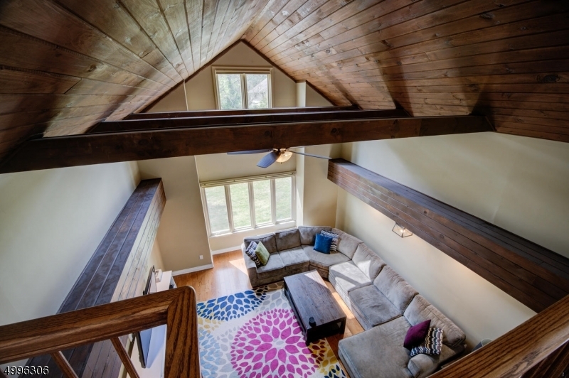 Property Photo: 40 Snowbourn Pl NJ 08844