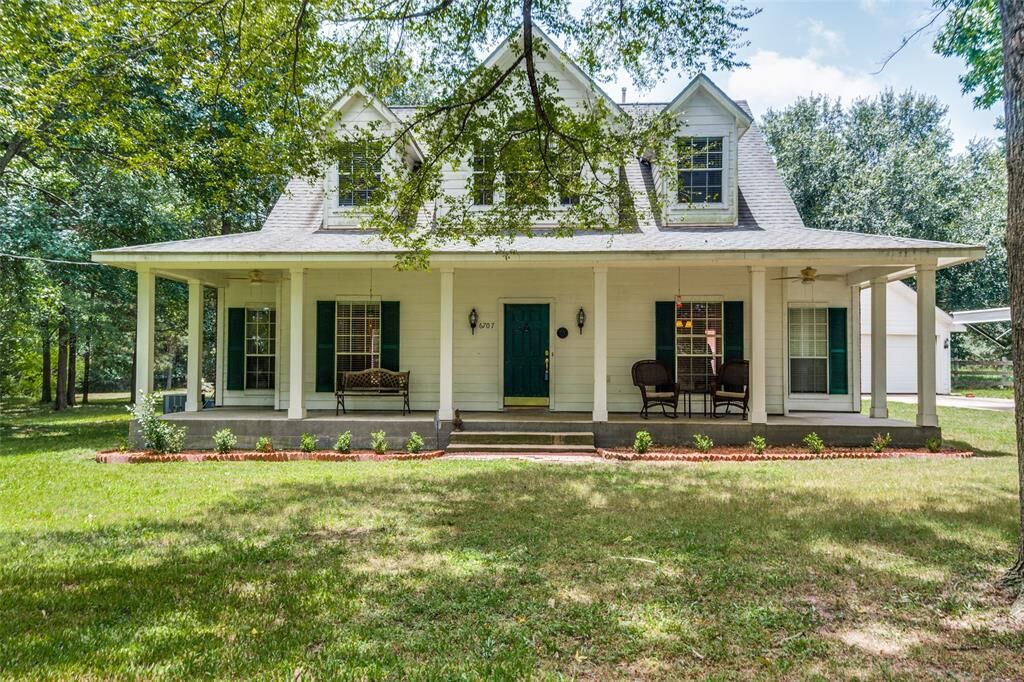 Property Photo: 6707 W Bluff Drive TX 77354