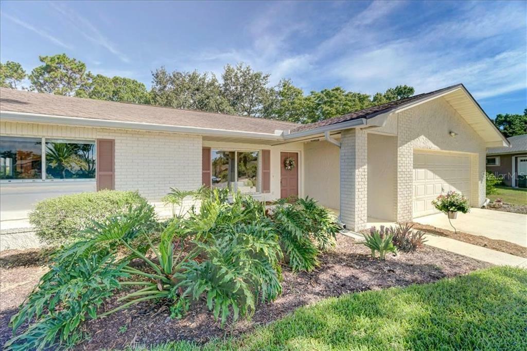 Property Photo: 2852 Chalmers Court FL 34684
