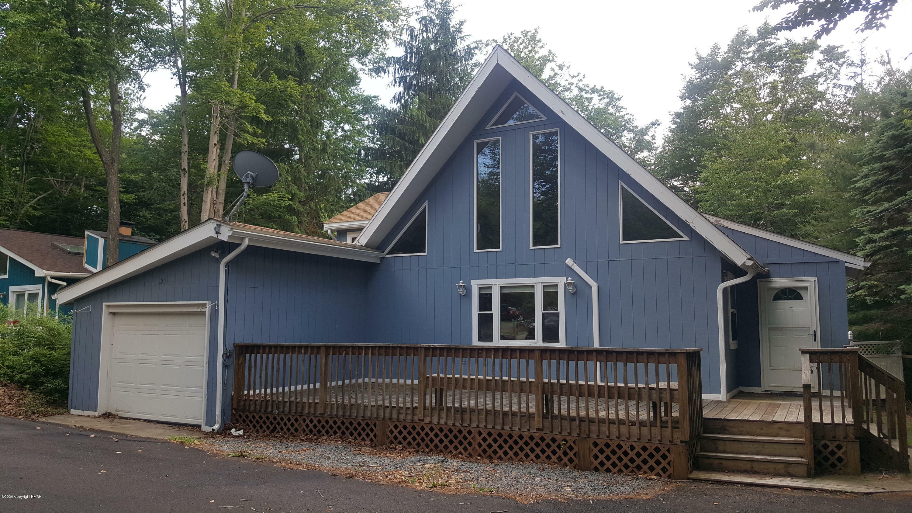 Property Photo: 3144 Carobeth Drive PA 18466