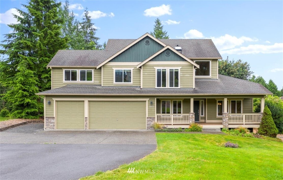 Property Photo:  3927  115th Avenue SE  WA 98290 