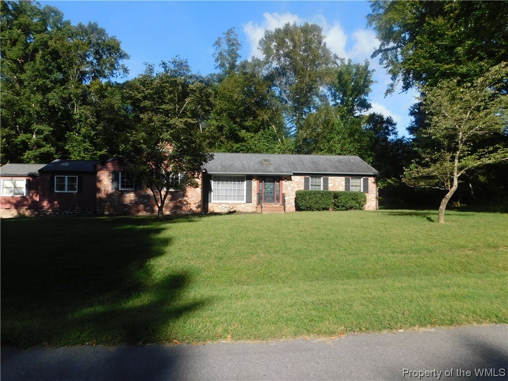 Property Photo:  103 Glenwood Drive  VA 23185 