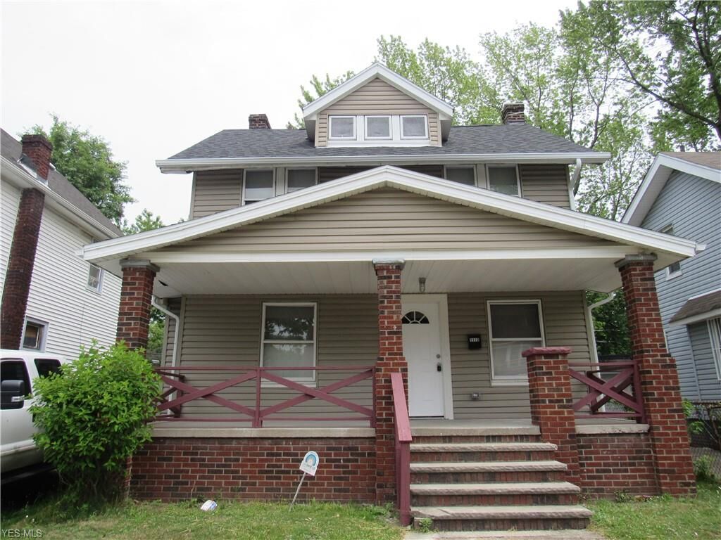 Property Photo:  1113 E 144th Street  OH 44110 