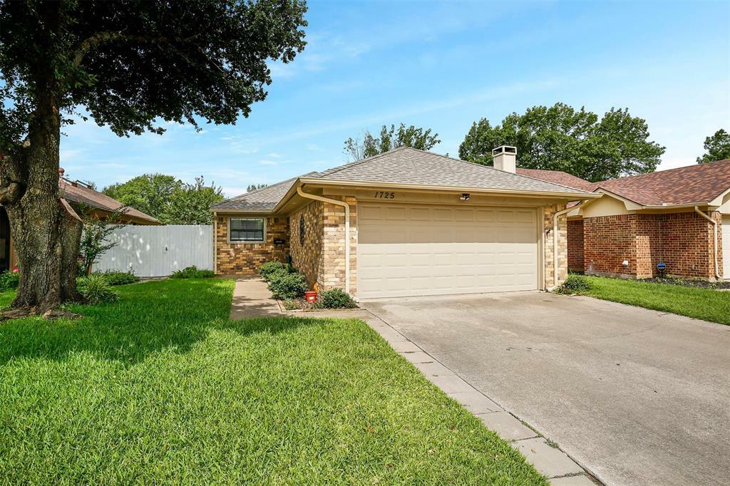 Property Photo:  1725 Red Bud Lane  TX 76039 