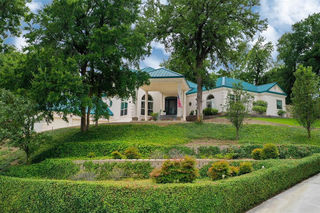 Property Photo: 300 Laurel Creek Drive TX 75092