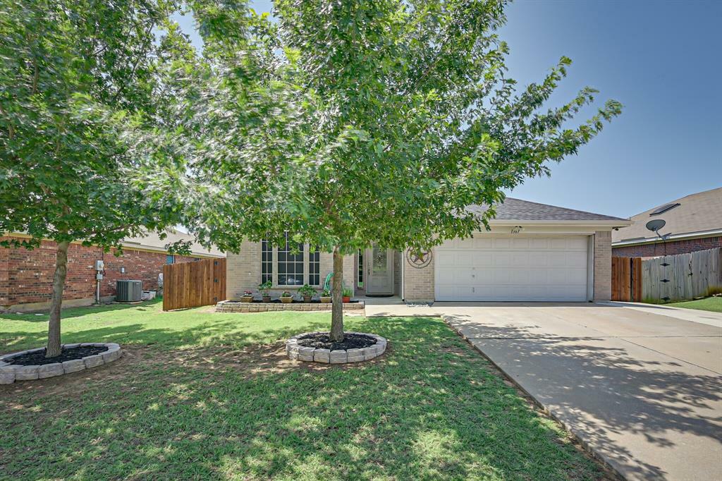 Property Photo:  1361 Meadowbrook Lane  TX 76036 