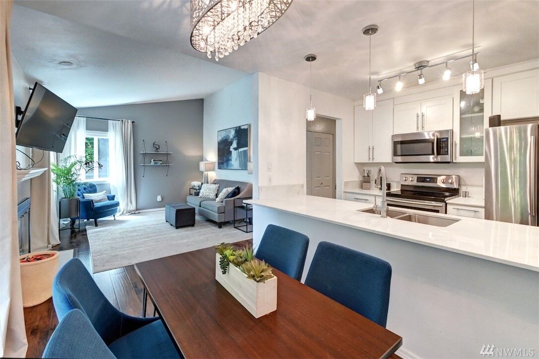 Property Photo: 455 Newport Way NW 206 WA 98027