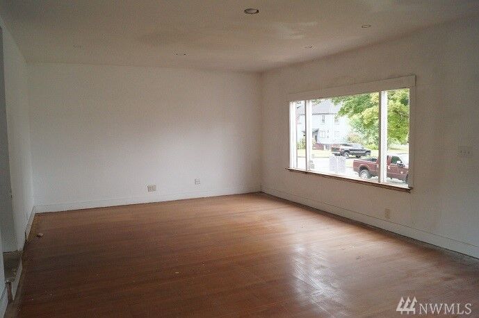 Property Photo: 432 Burleigh Avenue WA 98520