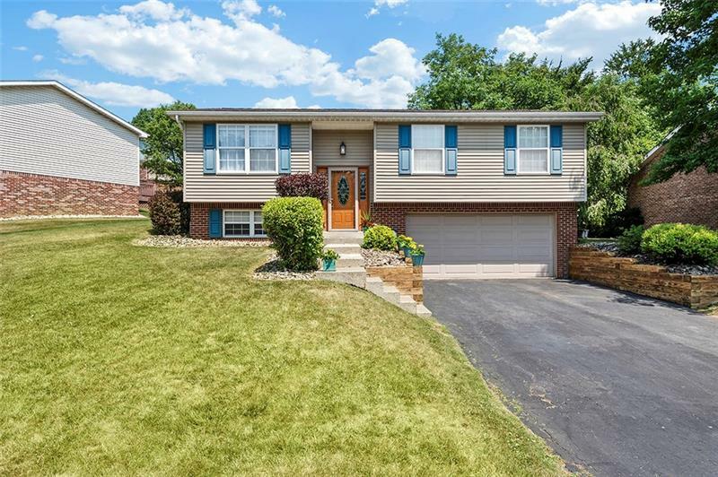 Property Photo: 140 Penn Crest Dr PA 15131