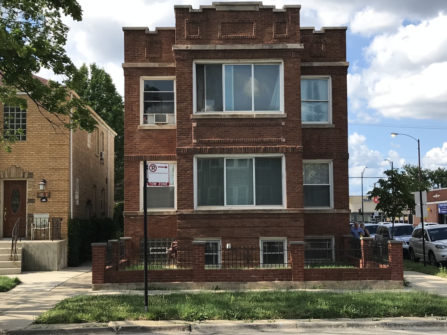 Property Photo: 3938 North Austin Avenue 1N IL 60634
