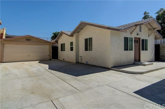 Property Photo:  500 15th  CA 92701 