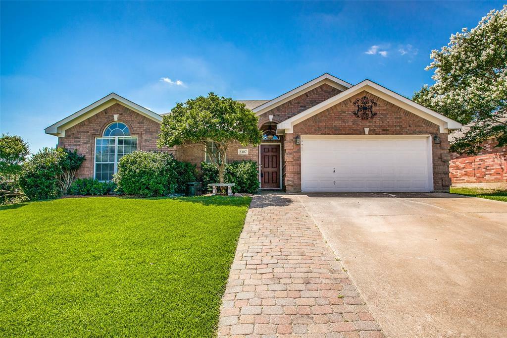 Photo de la propriété:  2307 Charleston Drive  TX 76063 