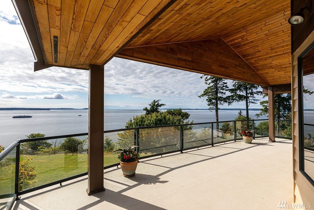 Property Photo: 3410 Smugglers Cove Road WA 98253