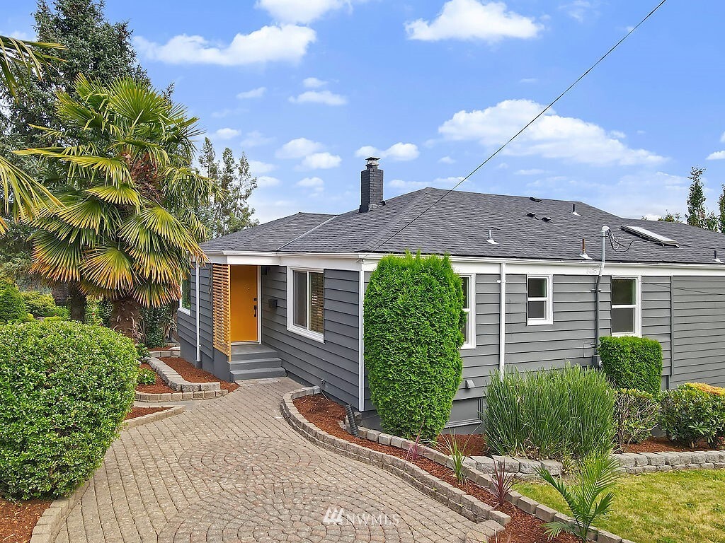 Property Photo: 5201 S Pearl Street WA 98118
