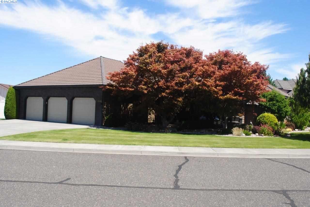 Property Photo:  4500 W 21st Ave  WA 99338 