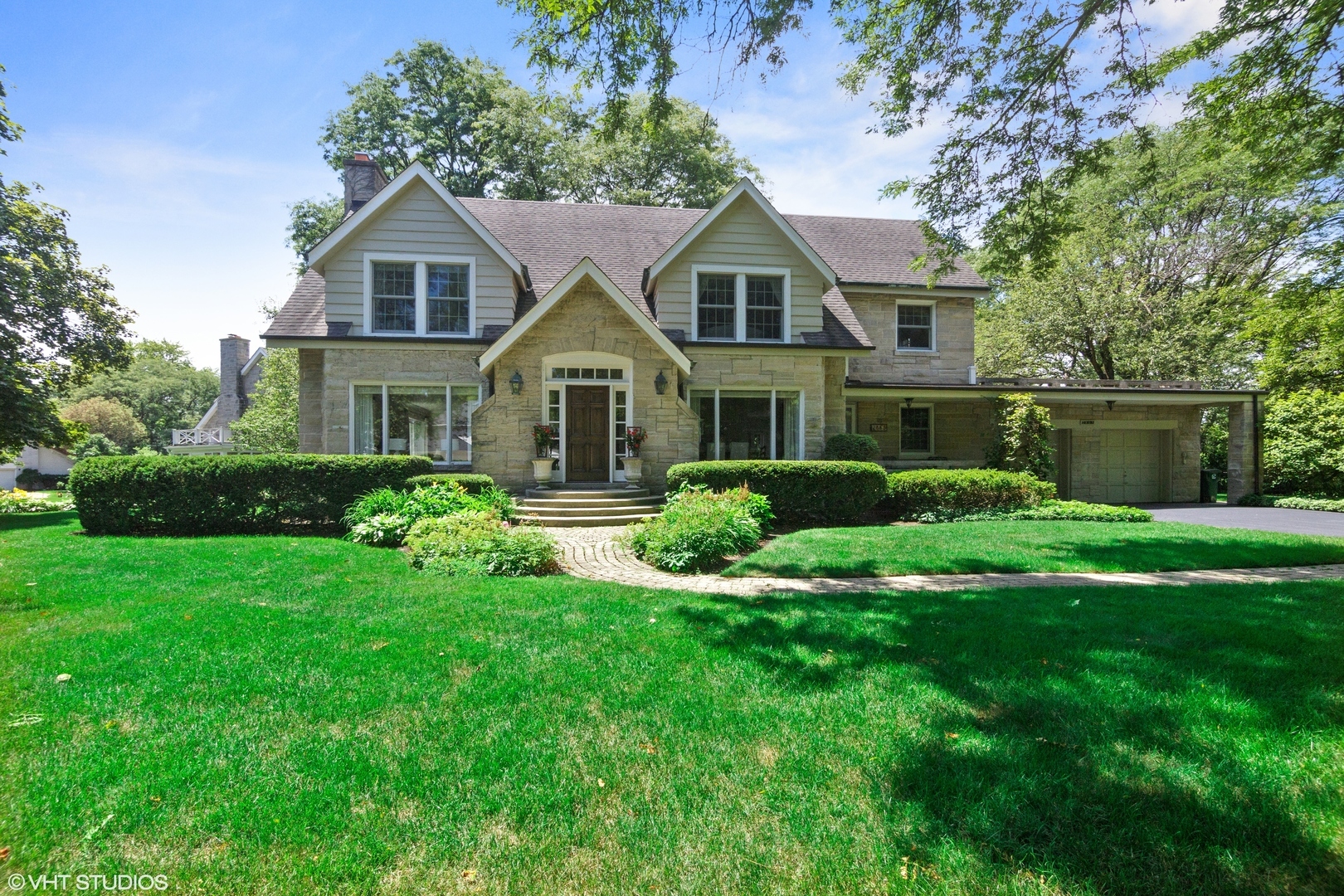 Property Photo: 2865 Hillcrest Lane IL 60062