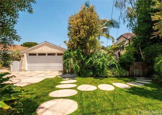 14669 Valley Vista Boulevard  Sherman Oaks CA 91403 photo