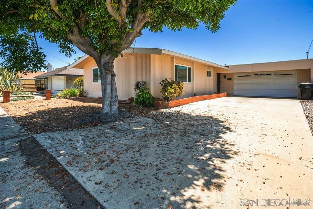 Property Photo:  6931 Bettyhill Dr  CA 92117 