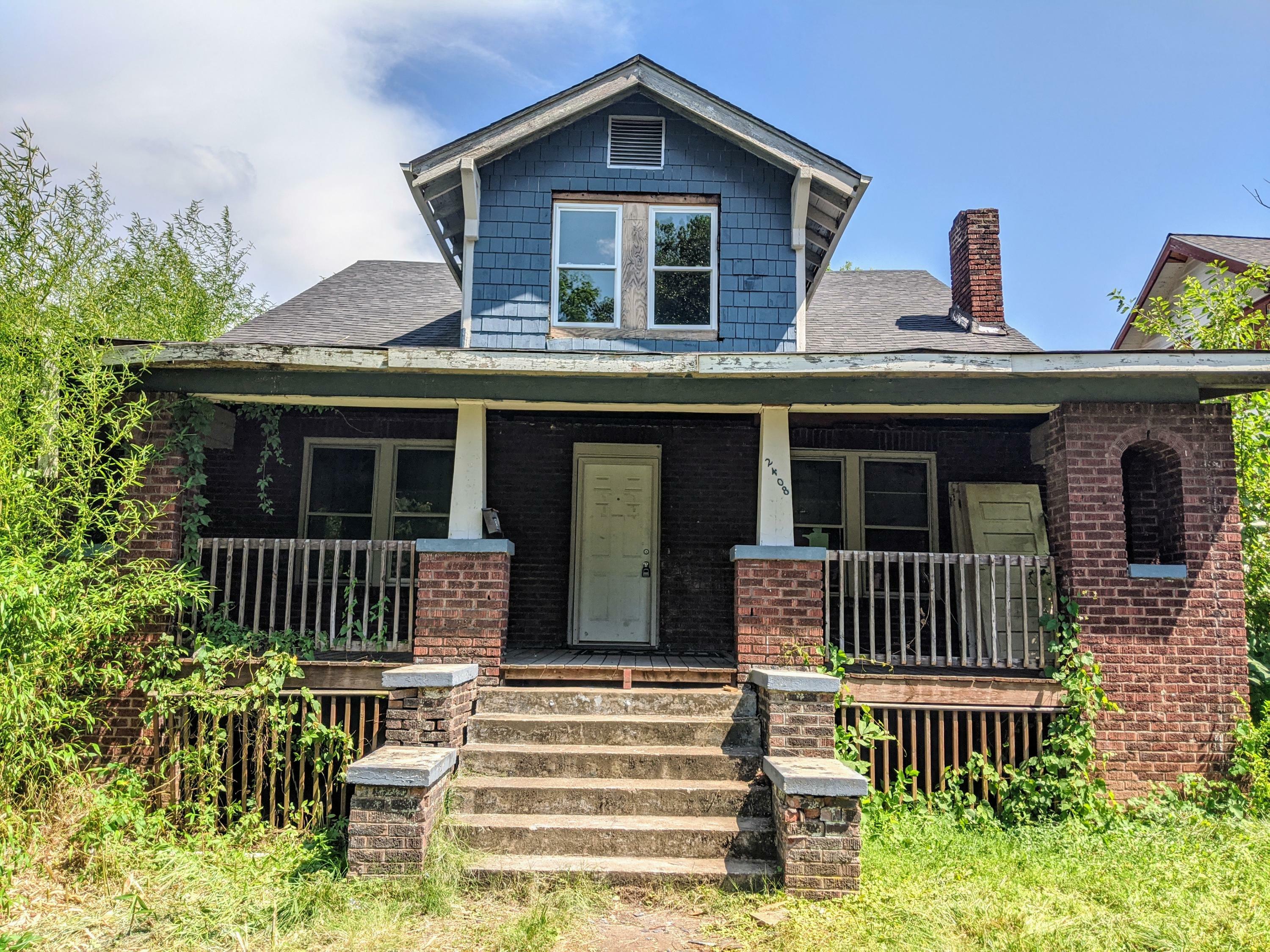 Property Photo:  2408 Linden Ave  TN 37917 