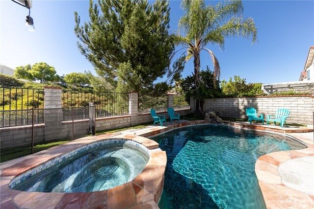 Property Photo:  28551 Red Cedar Place  CA 91390 