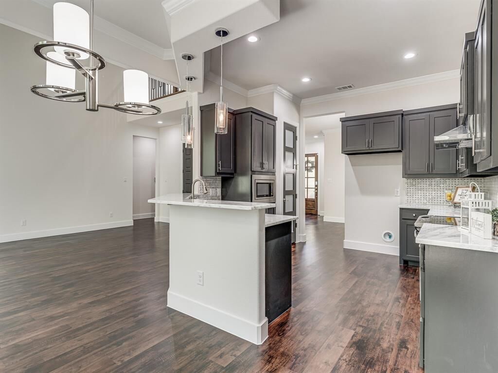 Property Photo:  3861 Willow Bend Lane  TX 76065 