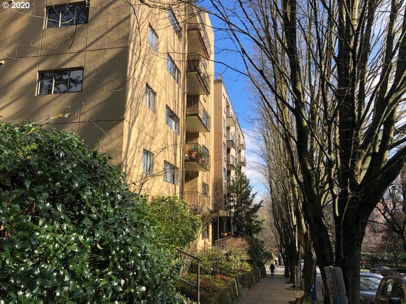 Property Photo: 2021 SW Main St 59 OR 97205