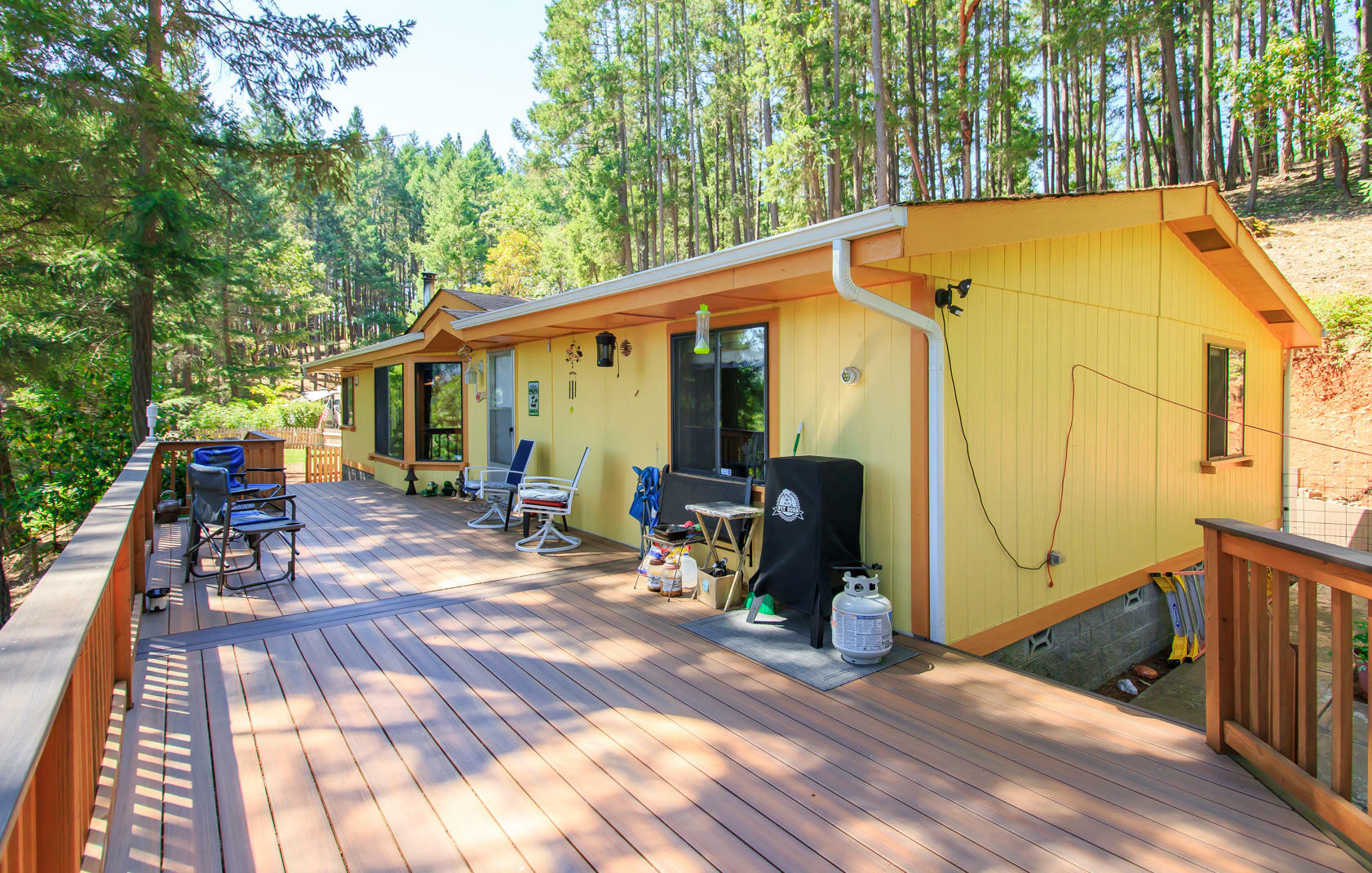 Property Photo: 225 Kitty Drive OR 97524