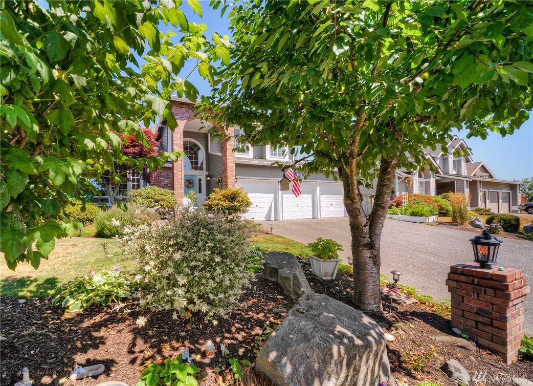 Property Photo:  1917 19th Av Ct SE  WA 98372 