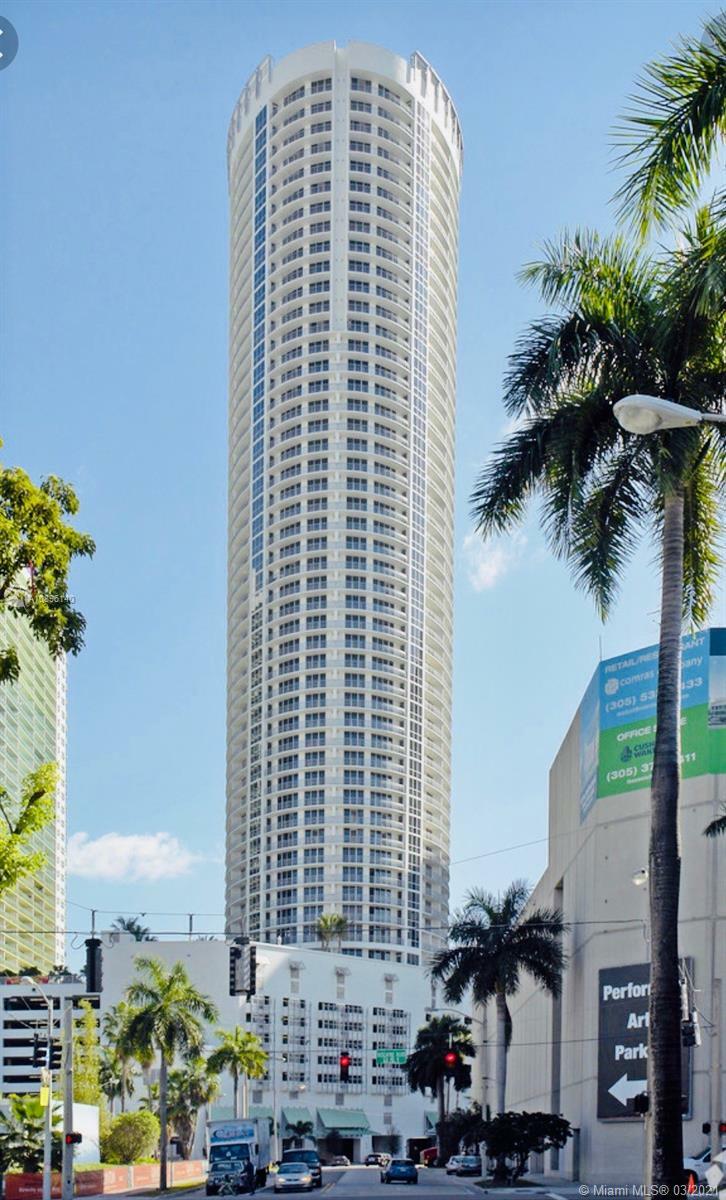 Property Photo:  1750 N Bayshore Dr 2008  FL 33132 