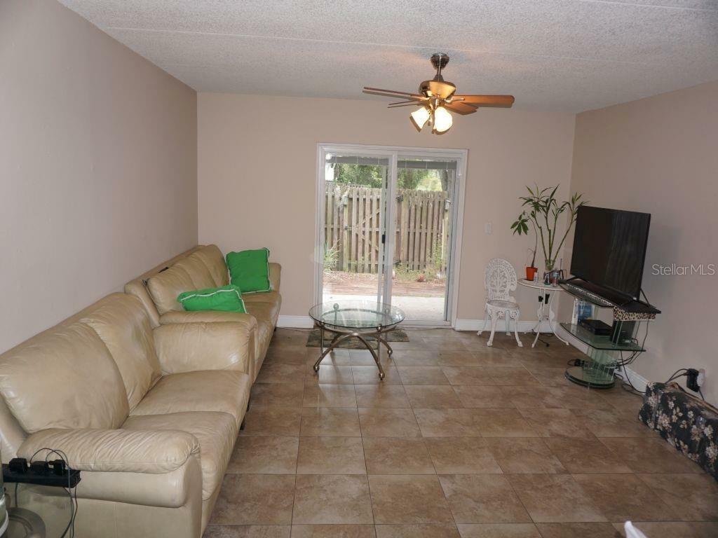 Property Photo:  2876 Somerset Park Drive 103  FL 33613 