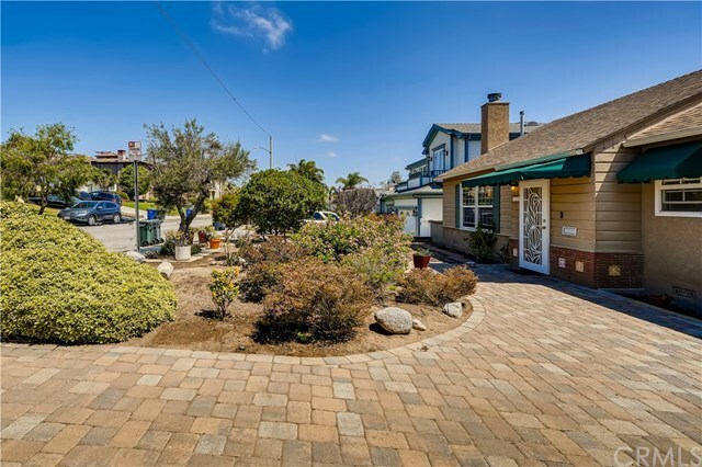 Property Photo:  832 Bungalow Drive  CA 90245 