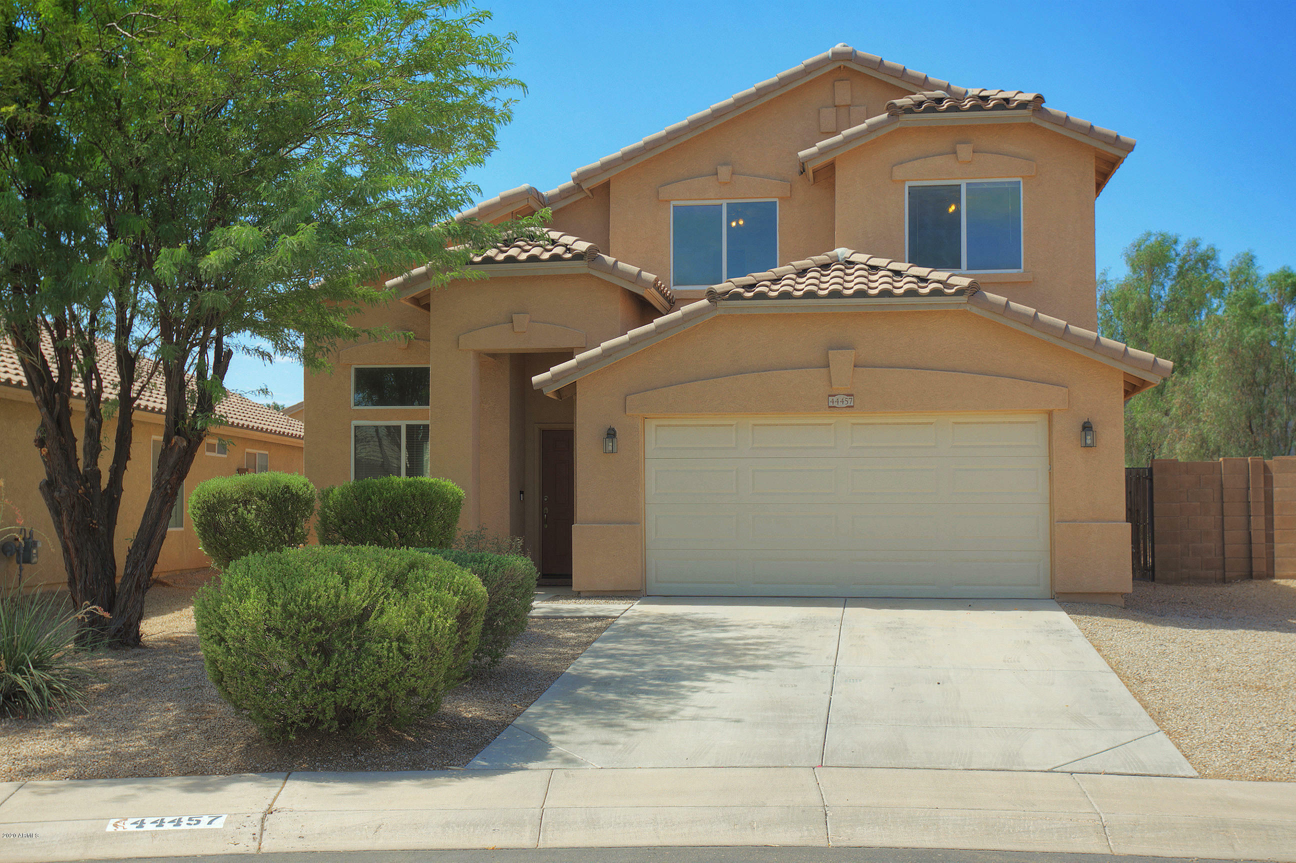 Property Photo:  44457 W Oster Drive  AZ 85138 