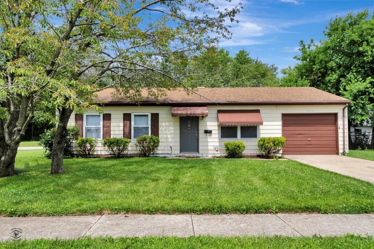 Property Photo:  4310 Clark Drive  IL 60471 
